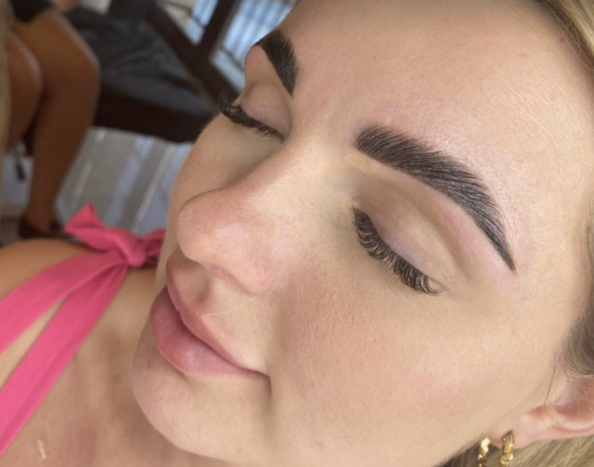 Eyebrow shaping and lash services in Limassol